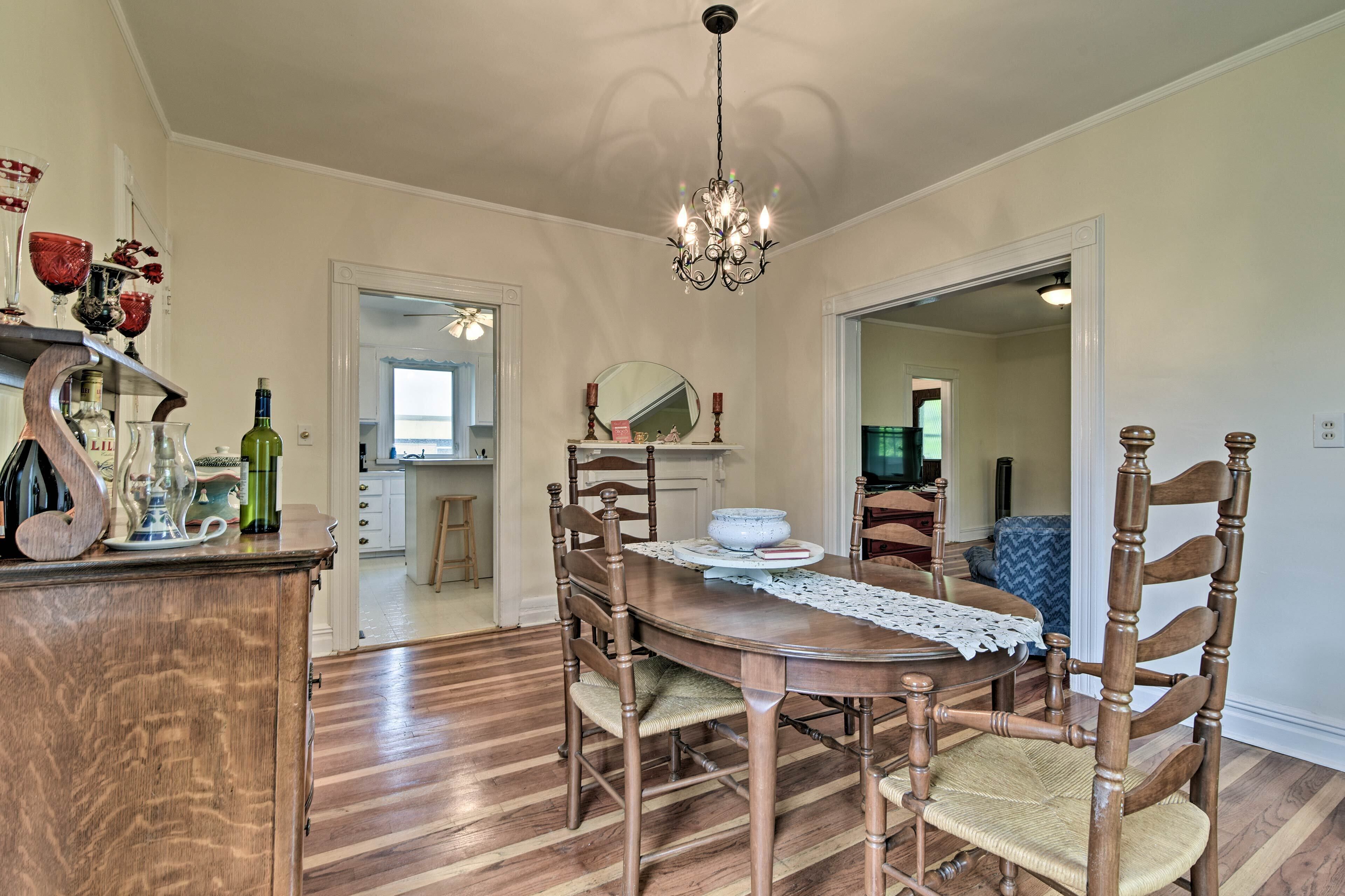 Millburn House w/ Deck - Walk to NYC Transit!