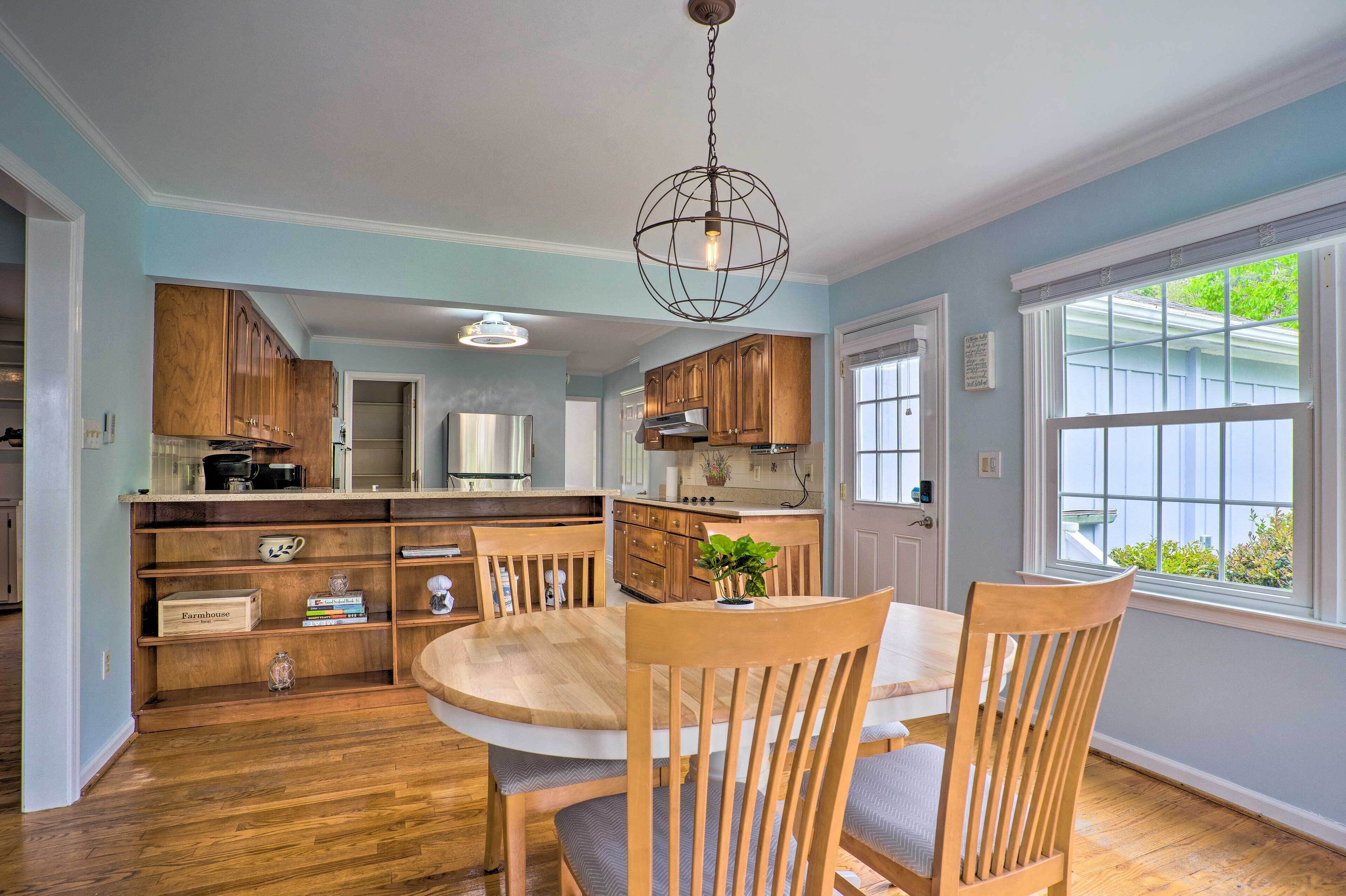 Pet-friendly Weems Retreat w/ Grill & Views!