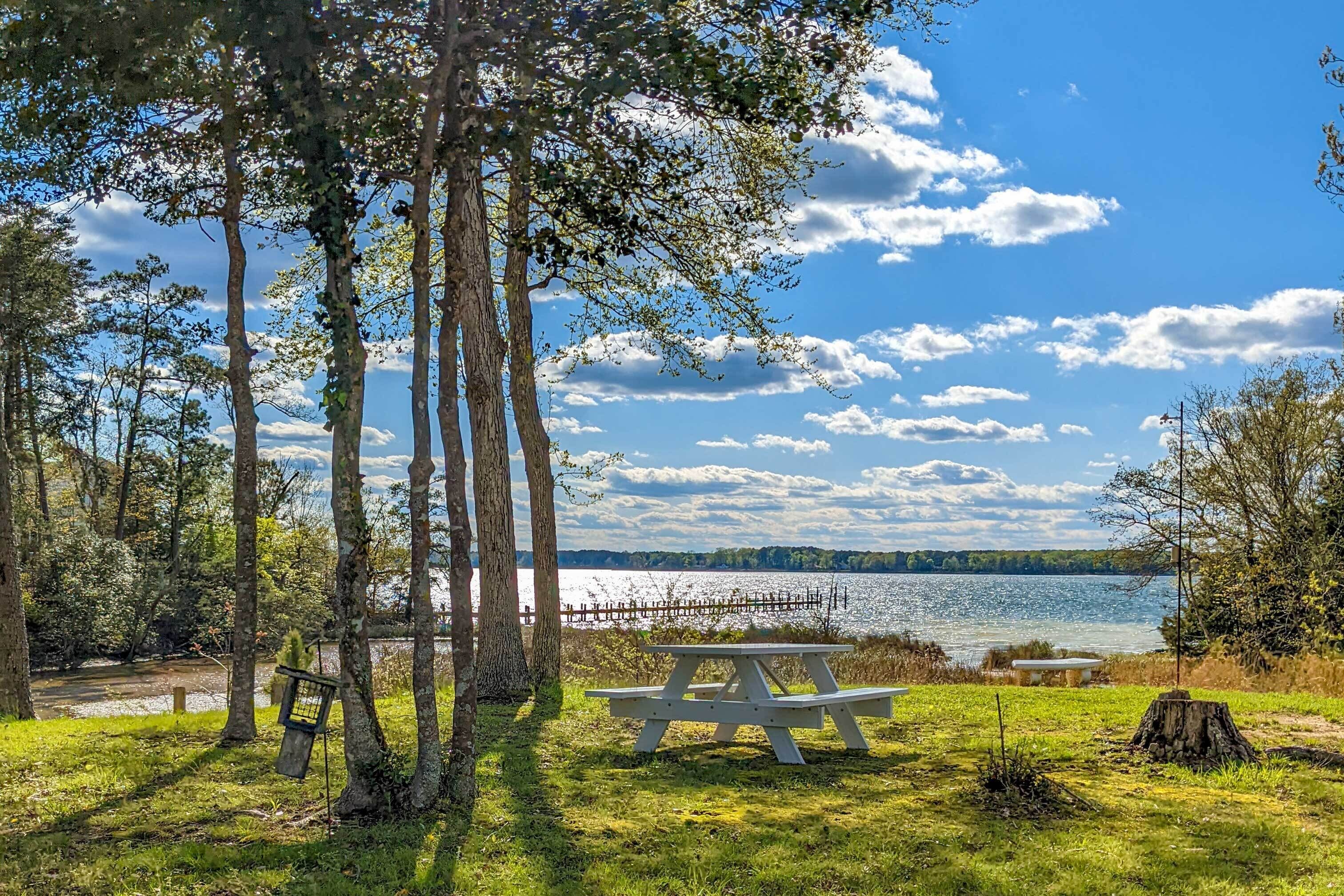 Pet-friendly Weems Retreat w/ Grill & Views!