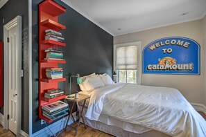 Rumah (3 Bedrooms) | 3 kamar tidur, setrika/meja setrika, dan tempat tidur bayi gratis