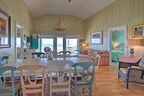 House (6 Bedrooms) | Interior