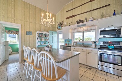 Peaceful 'cottage By The Sea' Oceanfront Home!