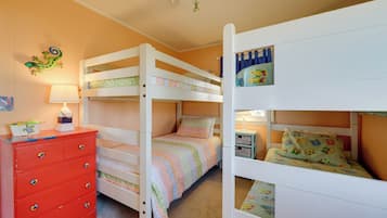 House (6 Bedrooms) | Interior