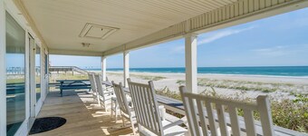 Peaceful 'cottage By The Sea' Oceanfront Home!