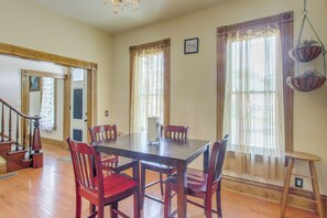 House (4 Bedrooms) | Interior