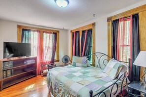 House (4 Bedrooms) | Interior - < 1 Mi to Downtown: Historic Dubuque Gem! (Dubuque)