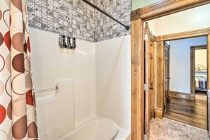 Talo (4 Bedrooms) | Sisätilat