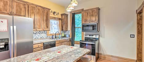 House (4 Bedrooms) | Interior