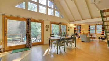 Talo (3 Bedrooms) | Sisätilat
