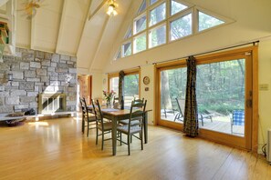 House (5 Bedrooms) | Interior - Secluded Stroudsburg Home - 5 Mi to Ski Resort (Reeders)