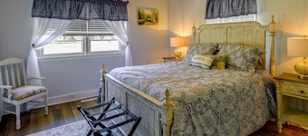 Cozy Country Getaway in Grantsboro Near Beaches!