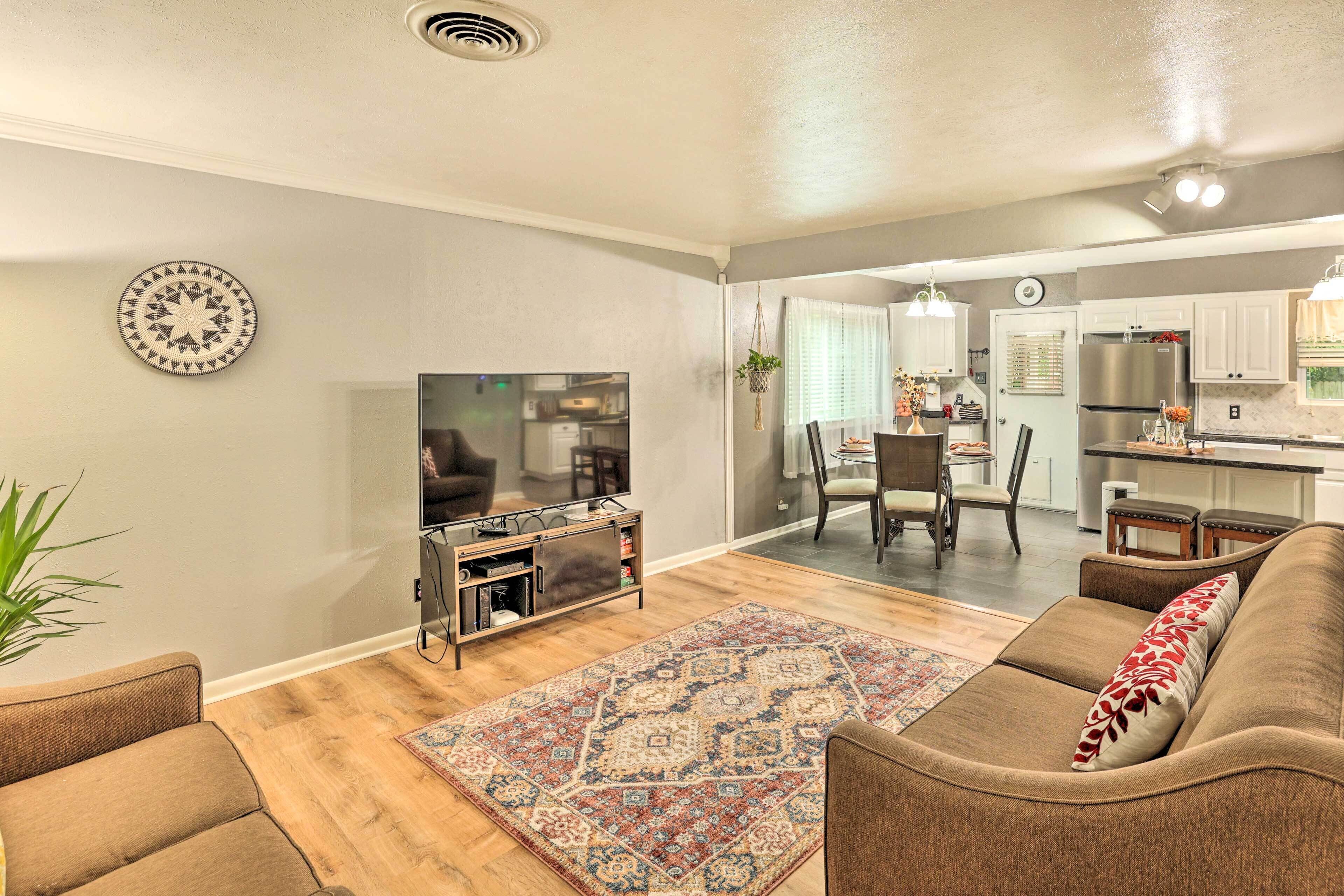 Fort Worth Retreat: Fenced Yard w/ Fire Pit!