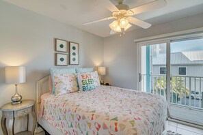 Interior - Oceanfront Gulf Shores Condo ~ 2 Mi to The Hangout (Gulf Shores)