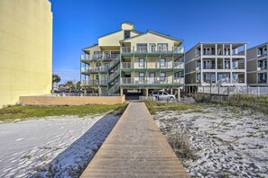 Apartment (3 Bedrooms) | Interior - Oceanfront Gulf Shores Condo ~ 2 Mi to The Hangout (Gulf Shores)