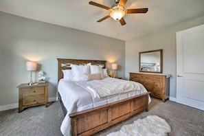 Apartment (4 Bedrooms) | Interior - Luxury Moab Vacation Rental w/ Pool Access! (Moab)