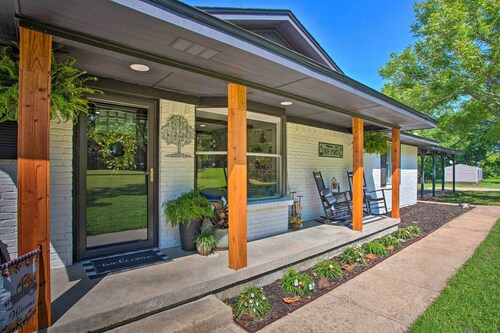 Home 4 Mi to Dtwn Mckinney! Game Room & Fireplace