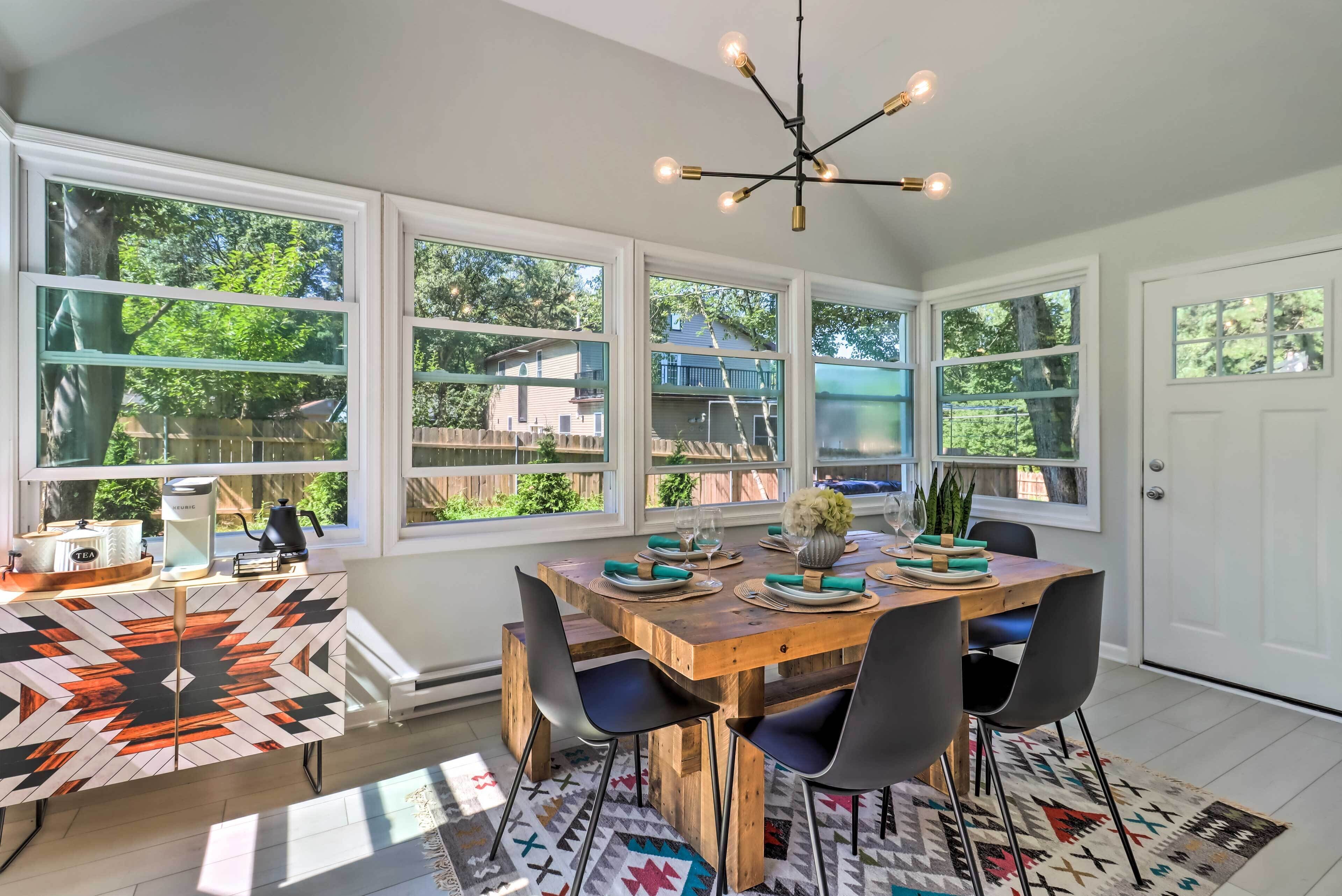 Cozy Mountain Escape w/ Game Room, 8 Min to Lake!