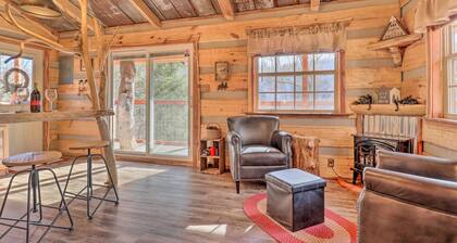 Hand-crafted Creekside Treehouse With Grill!