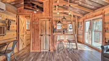 Apartment (0 Bedroom) | Interior