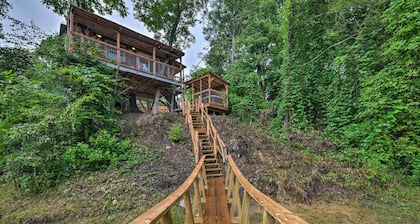 Hand-crafted Creekside Treehouse With Grill!