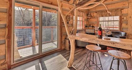 Hand-crafted Creekside Treehouse With Grill!