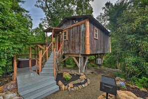 Apartment (0 Bedroom) | Interior - Hand-crafted Creekside Treehouse With Grill! (Cosby)