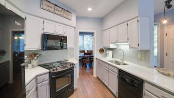 Căn hộ (4 Bedrooms) | Nội thất