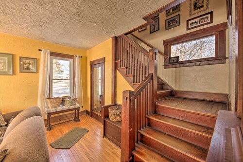 Quaint & Family-friendly Watertown Farmhouse!