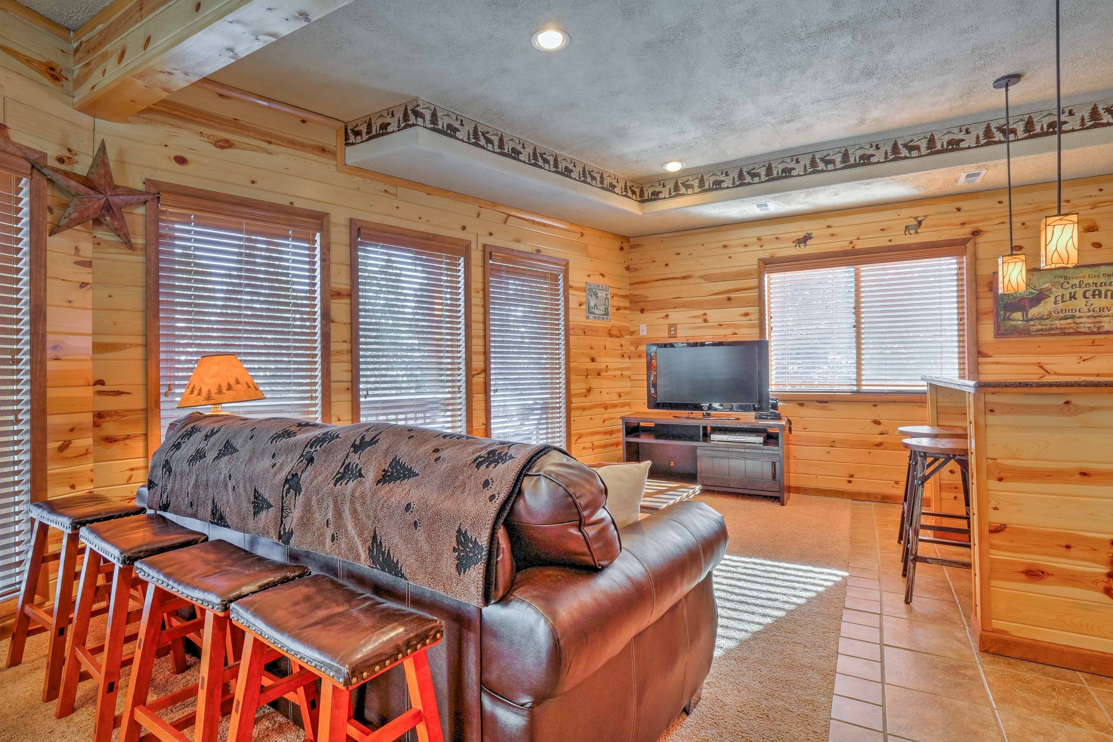 Fairplay House w/ Deck & Panoramic Nature Views!