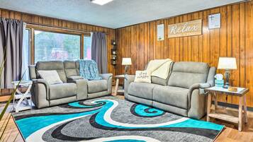 House (2 Bedrooms) | Interior