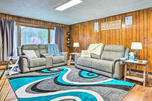 House (2 Bedrooms) | Interior