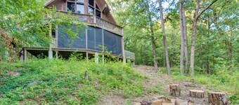 Peaceful Russellville Cabin Close to Lakes!