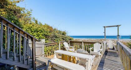 Oceanfront Gem w/ Rooftop Deck: Steps to Sand