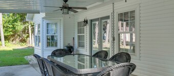 Peaceful Fairhope Cottage w/ Covered Patio!