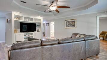 Cottage (3 Bedrooms) | Interior