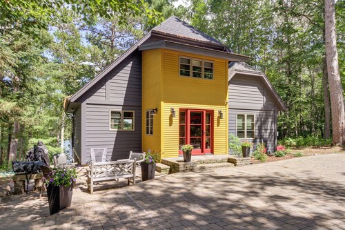 Thunder Lake Escape + Boat Dock!