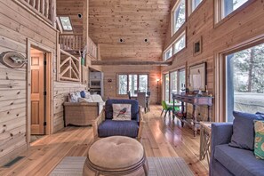 單棟房屋 (4 Bedrooms) | 內部