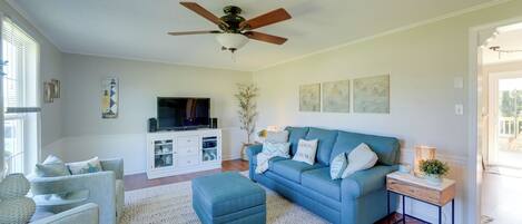 House (4 Bedrooms) | Front of property