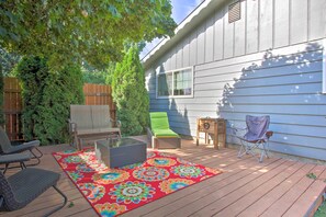 House (3 Bedrooms) | Interior - Hot Tub & Theater Room: Tropical Home 5 Mi to UO! (Springfield)