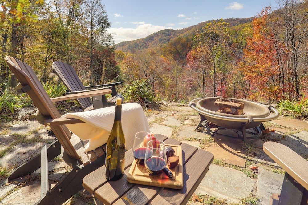 Secluded Lenoir Cabin: 4 Mi to Dtwn Blowing Rock - Yadkin Valley, NC