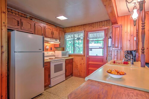 Walk to River! 'it's A Wonderful Life' Cottage