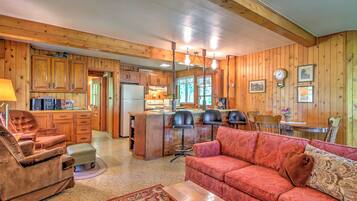 Cottage (2 Bedrooms) | Interior