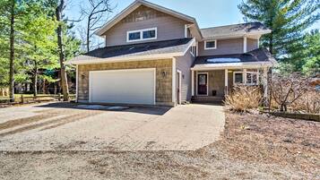 House (5 Bedrooms) | Front of property