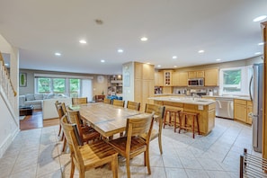House (5 Bedrooms) | Interior - Steps to Lake Michigan & Silver Lake Channel (Mears)
