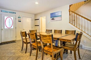 House (5 Bedrooms) | Interior