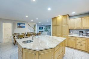 House (5 Bedrooms) | Interior - Steps to Lake Michigan & Silver Lake Channel (Mears)