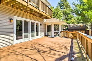 House (5 Bedrooms) | Interior