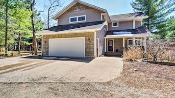 House (5 Bedrooms) | Front of property