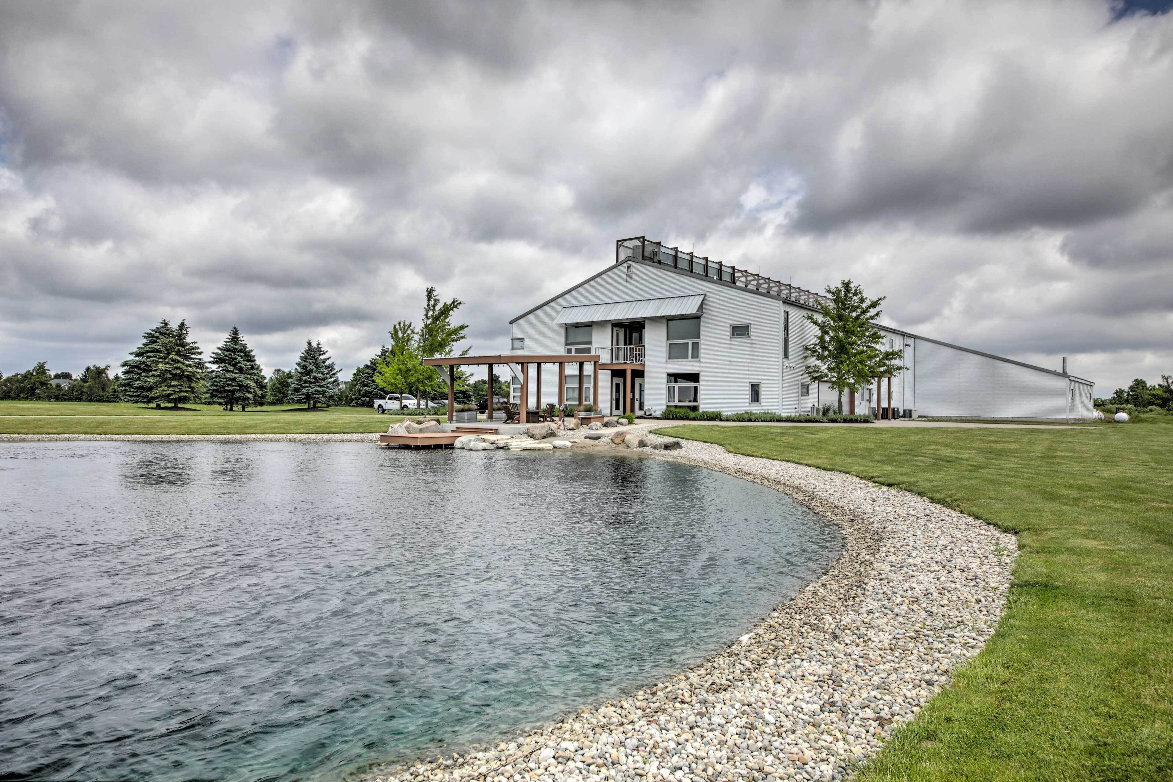 Trendy New Haven Studio: 10 Mi to Fort Wayne!