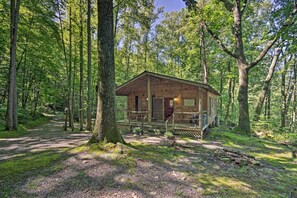 House (2 Bedrooms) | Interior - Pisgah Forest 'the Oak' Cabin w/ Deck by Creek (Barnardsville)